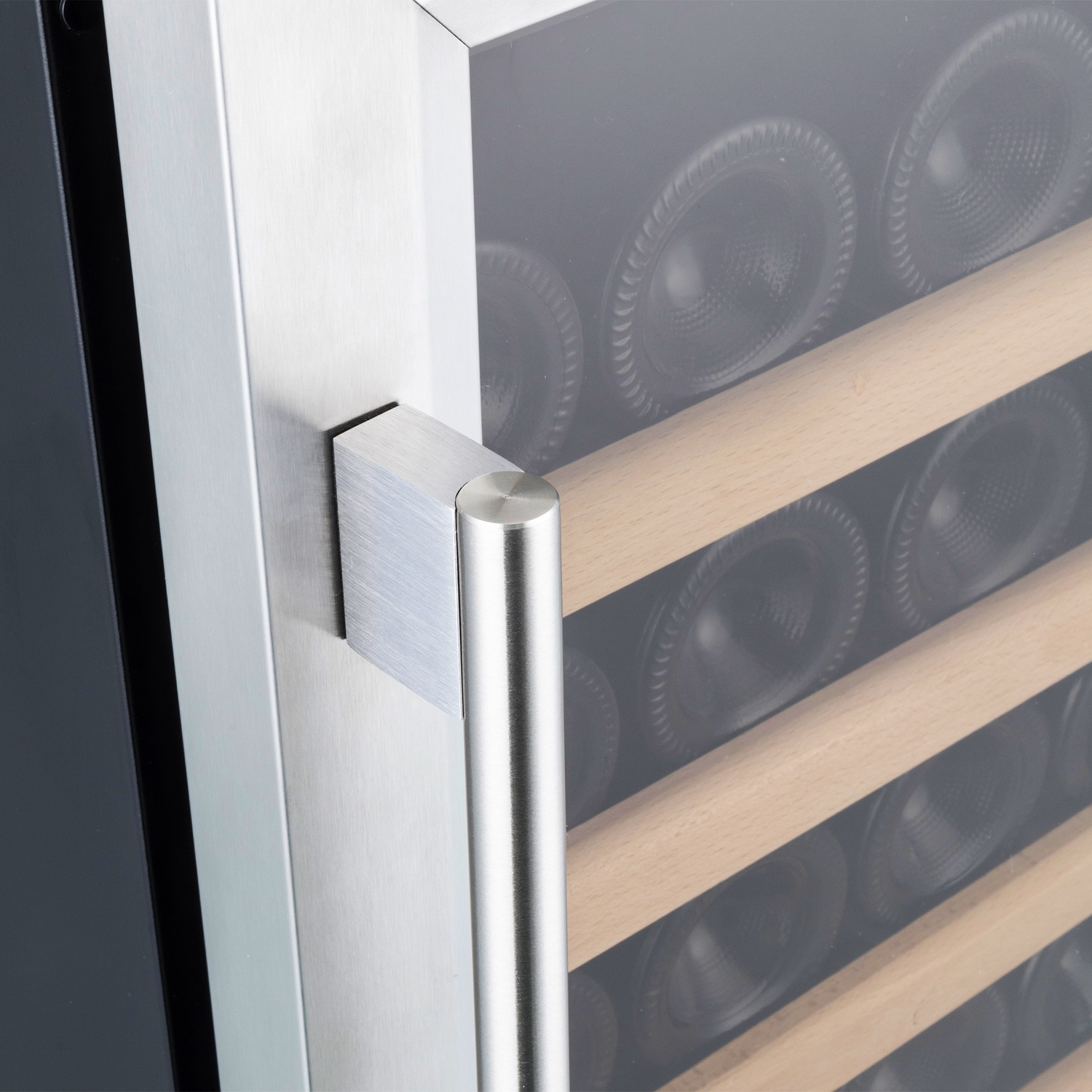 Винный шкаф Temptech WPQ38DCS Premium