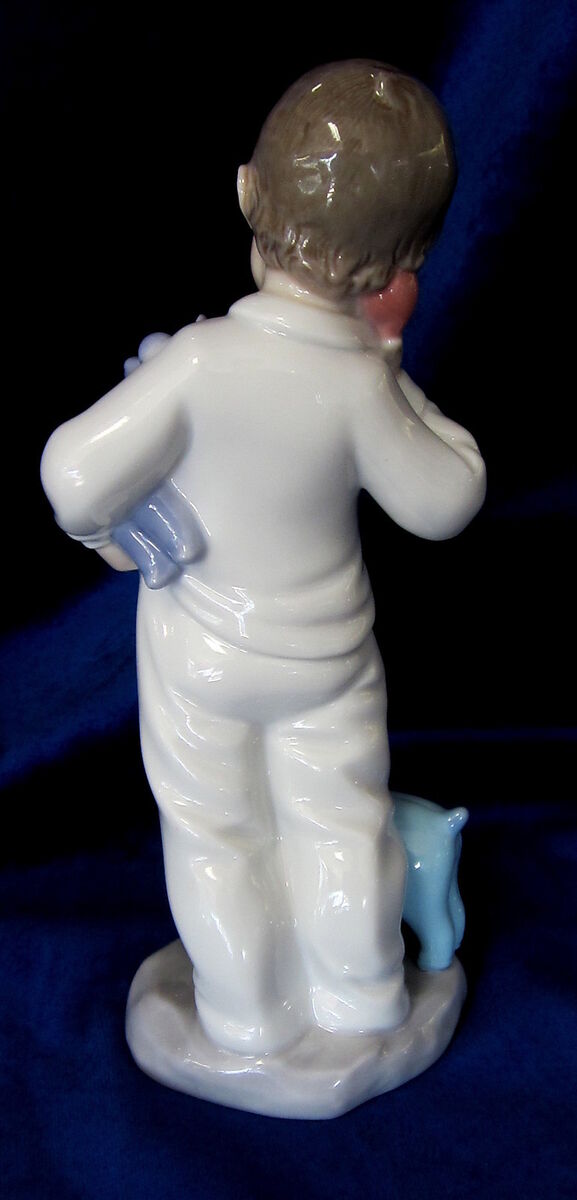 Статуэтка NAO Someone Is Calling You 2001881