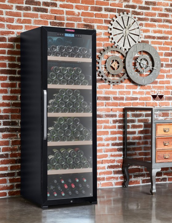 Винный шкаф La Sommeliere CTVNE230A