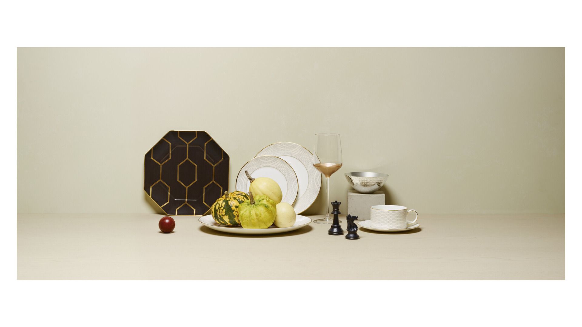 Тарелка обеденная Wedgwood Gio Gold Dinner Plate 40007539