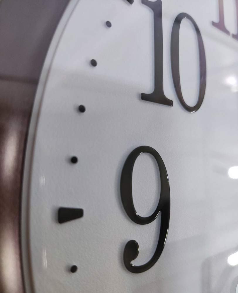 Настенные часы Seiko Quartz Wall Clock QXA768B