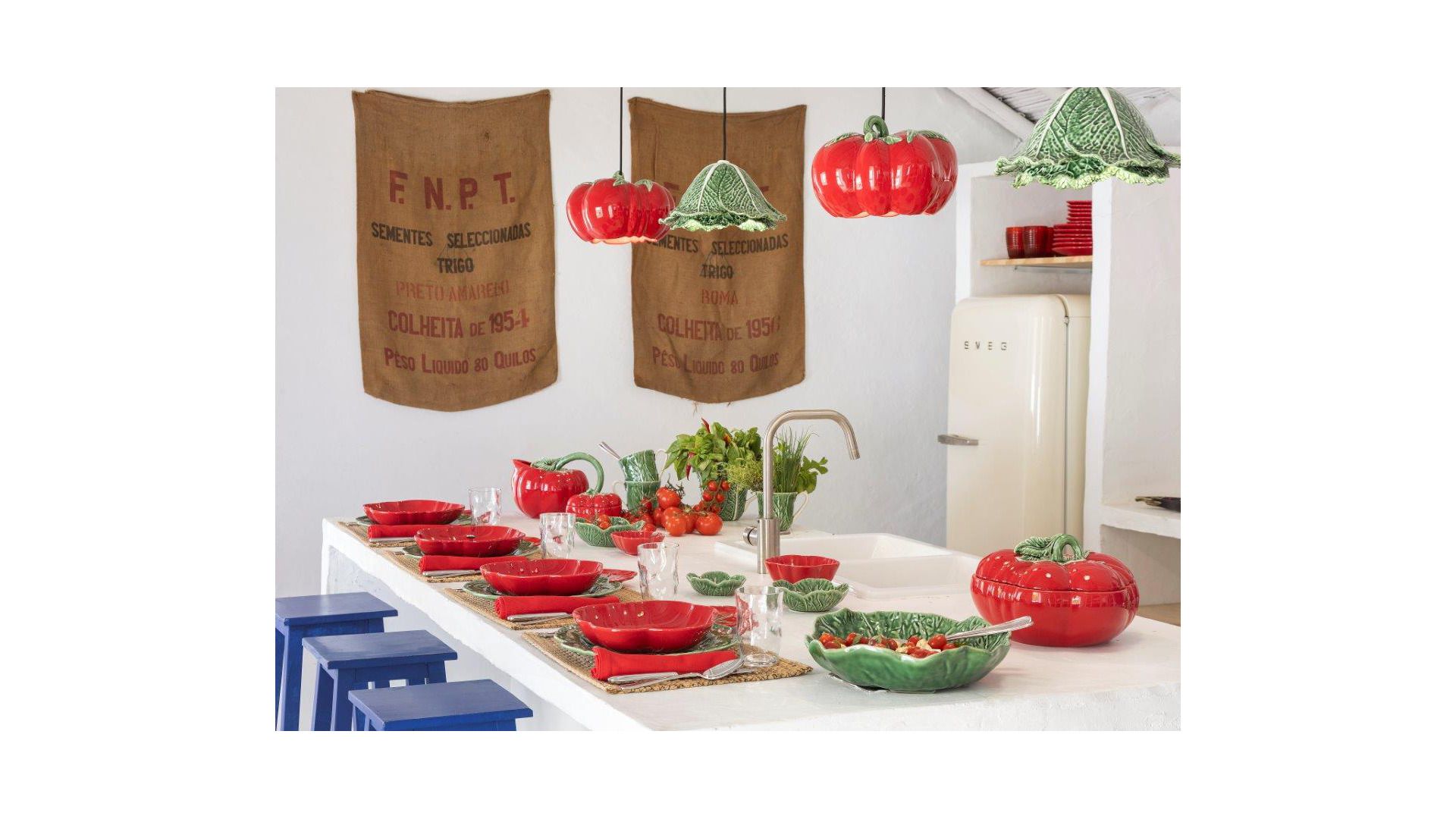 Салатник Bordallo Pinheiro Tomato Small Bowl 65022239