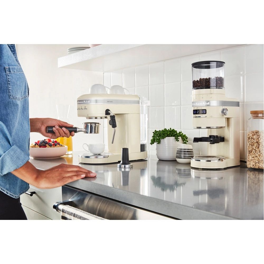 Кофемолка KitchenAid Burr Coffee Grinder Almond Cream KCG8433AC