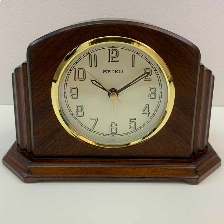 Настольные часы Seiko Quartz Table Clock QXE043