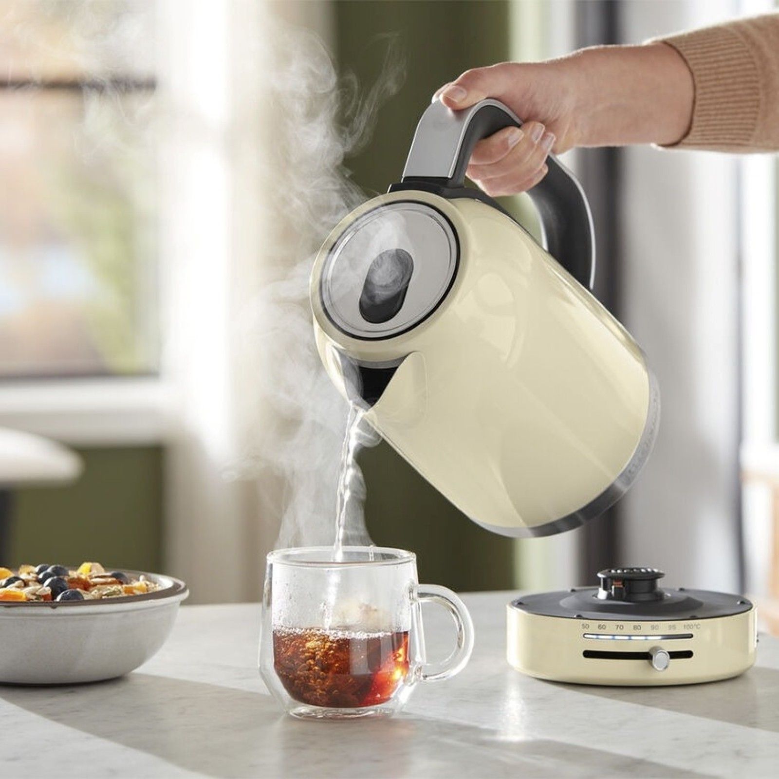 Электрочайник KitchenAid Electric Kettle Almond Cream KEK1701AC