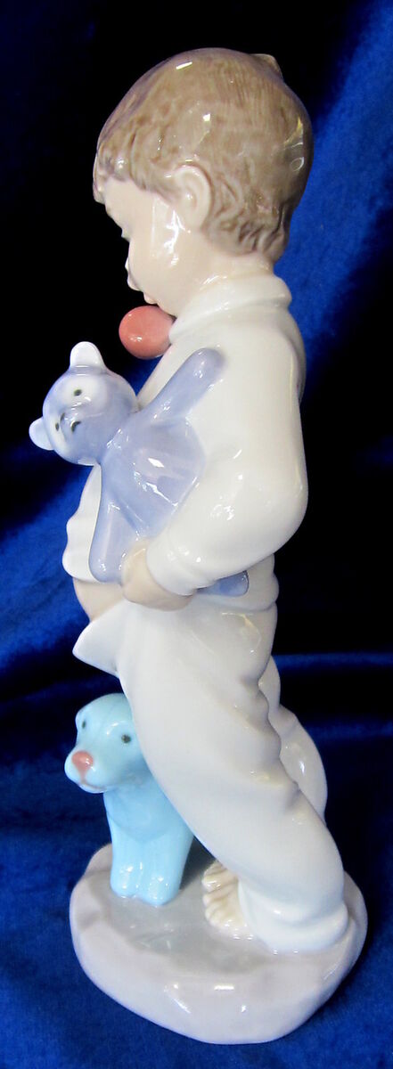 Статуэтка NAO Someone Is Calling You 2001881