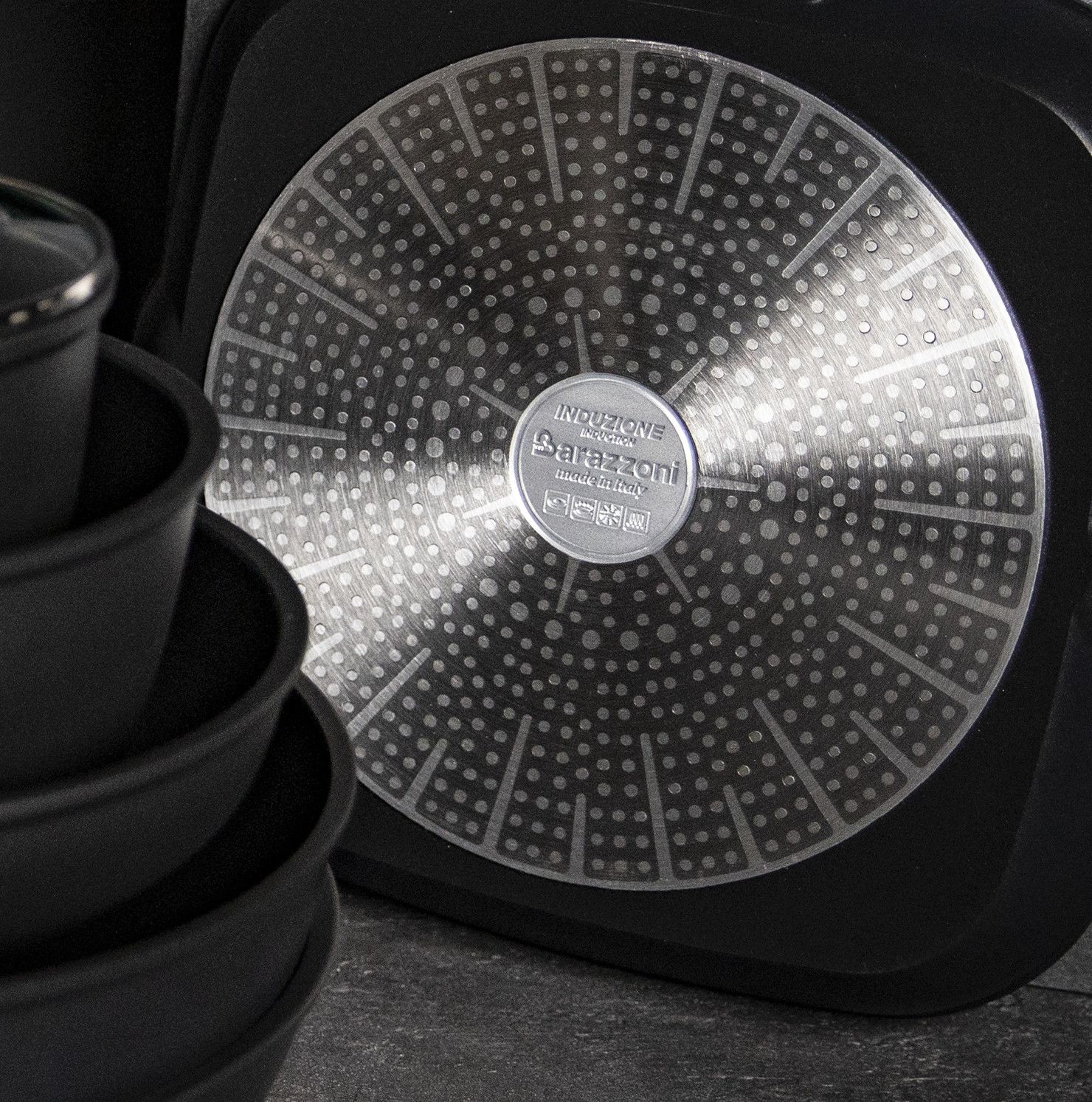 Ковш с крышкой Barazzoni Black Titan 85561001698