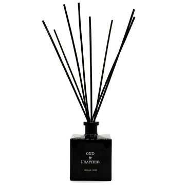 Ароматический диффузор Cerería Mollá 1899 Boutique Oud & Leather Mikado Air Freshener M7739