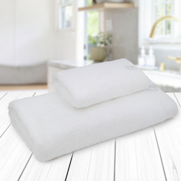 Набор полотенец Blumarine Benessere Cotone Set di asciugamani Bianco BLM/440428