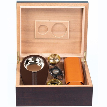 Хьюмидор для сигар Prestige Import Group Diplomat Cherry Humidor Gift Set
