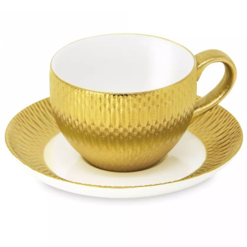 Чайная пара Le Coq Porcelaine Deras Gold Finish Tea Cup with Saucer LDER034OR153020